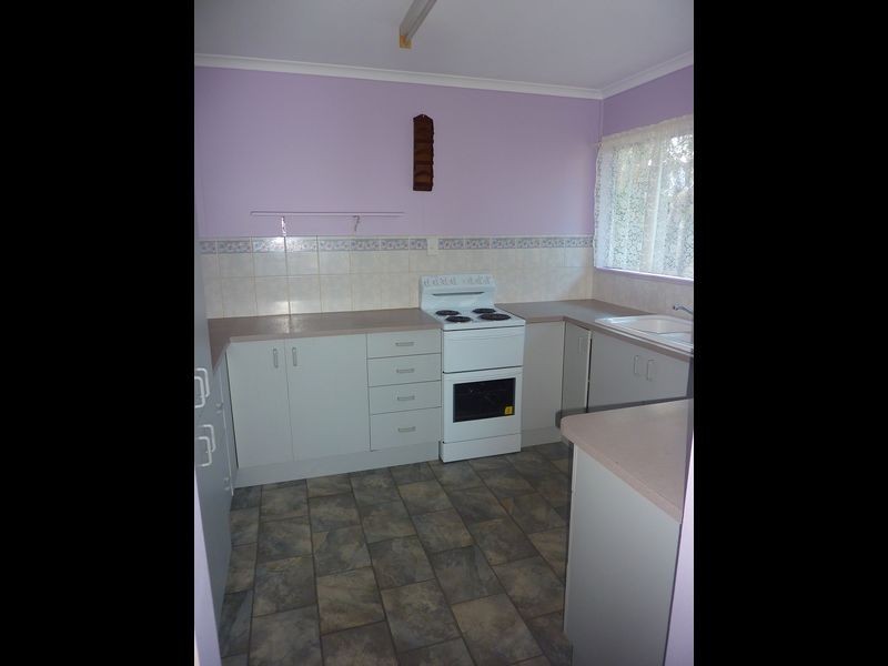 11 Amaroo Drive, Glen Eden QLD 4680