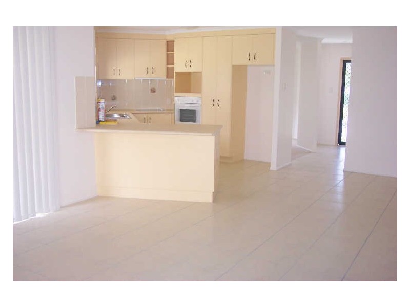 44 Witney Street, Telina QLD 4680