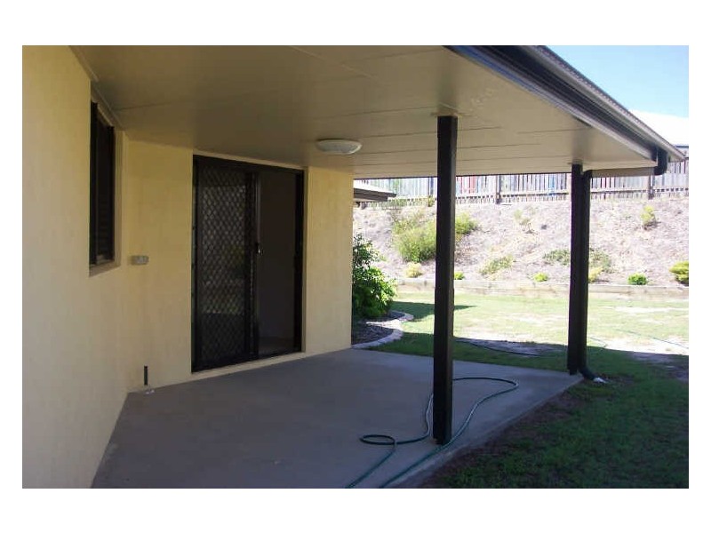 44 Witney Street, Telina QLD 4680