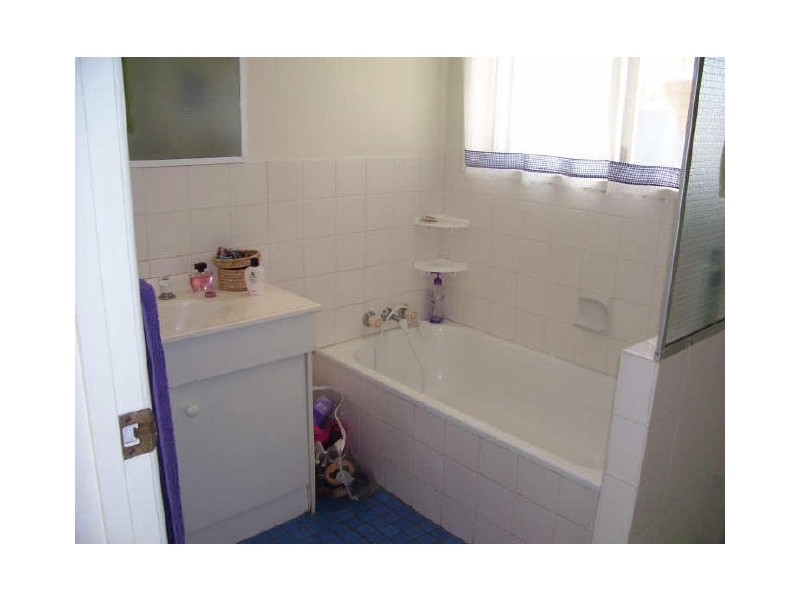 10 Finchley Street, Telina QLD 4680