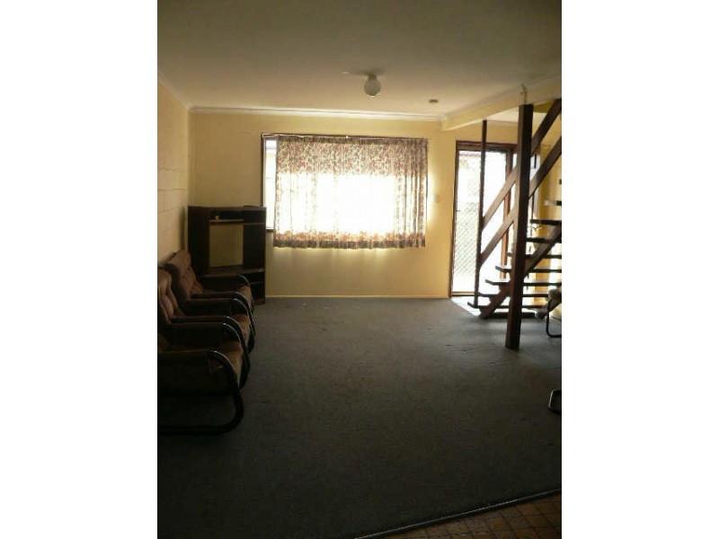 2/3 VIEW STREET, Gladstone QLD 4680