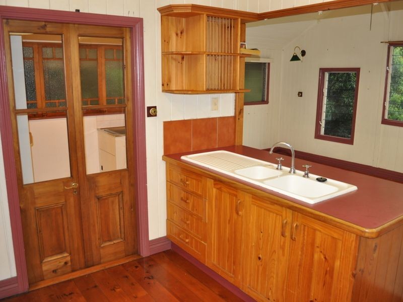 10 Herbert Street, Gladstone QLD 4680