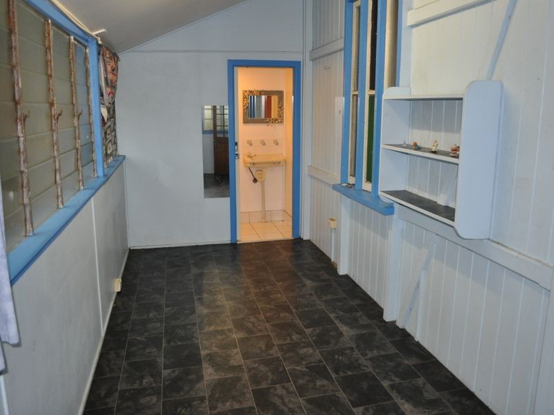 10 Herbert Street, Gladstone QLD 4680