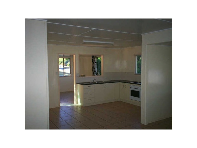 28 Garden Street, West Gladstone QLD 4680