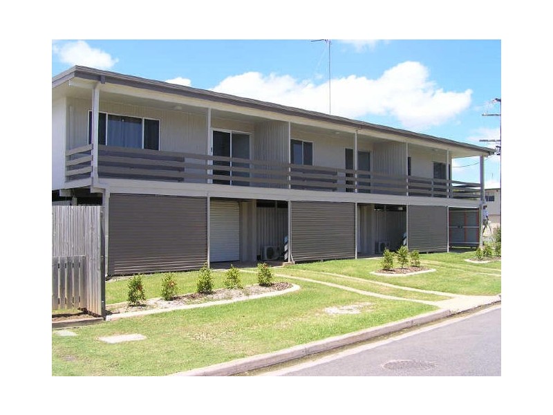 1 Side Street, West Gladstone QLD 4680