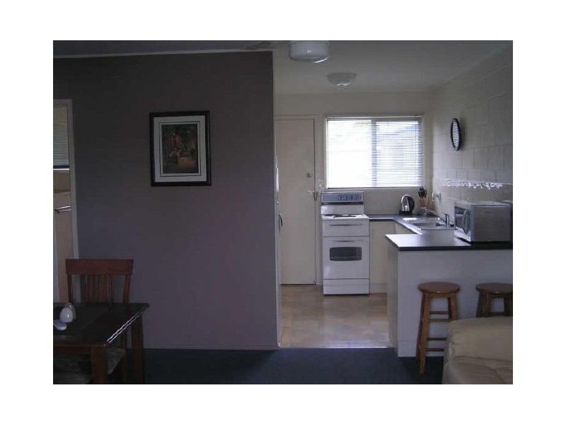 1 Side Street, West Gladstone QLD 4680