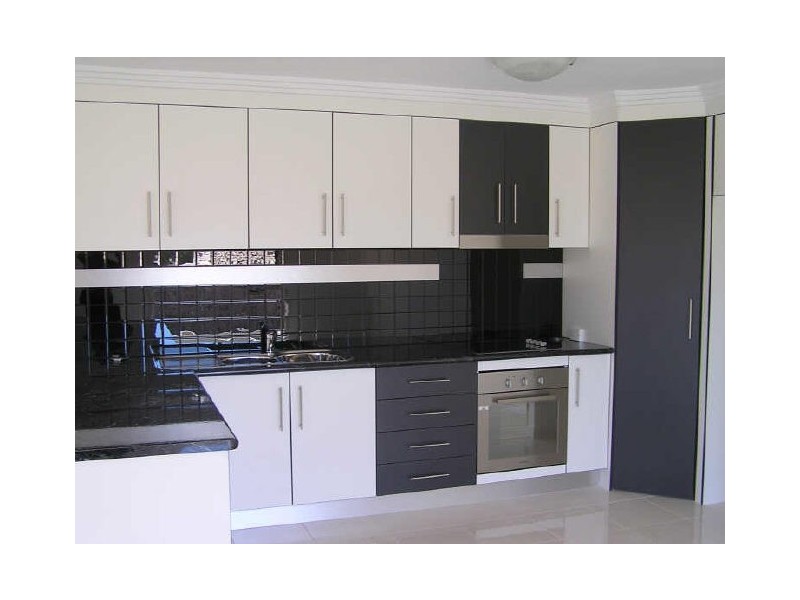 22 Viewpoint Way, New Auckland QLD 4680