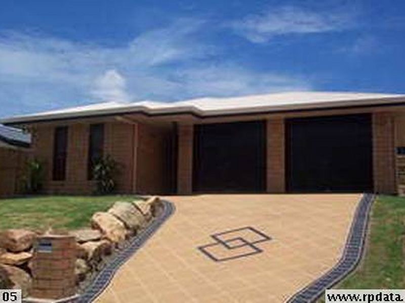 71 Col Brown Avenue, Clinton QLD 4680