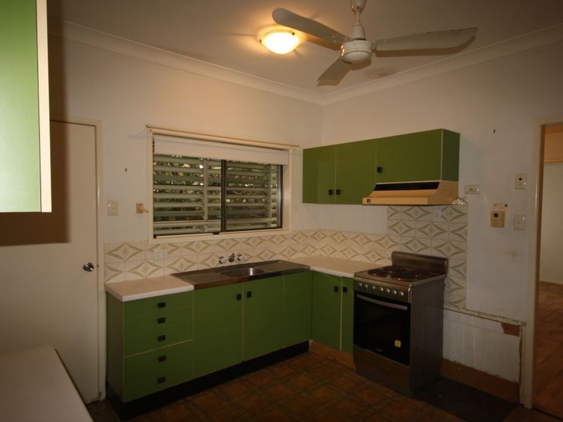 5 Elizabeth Street, South Gladstone QLD 4680