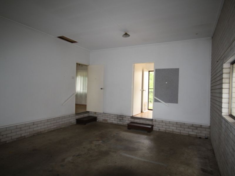 5 Elizabeth Street, South Gladstone QLD 4680