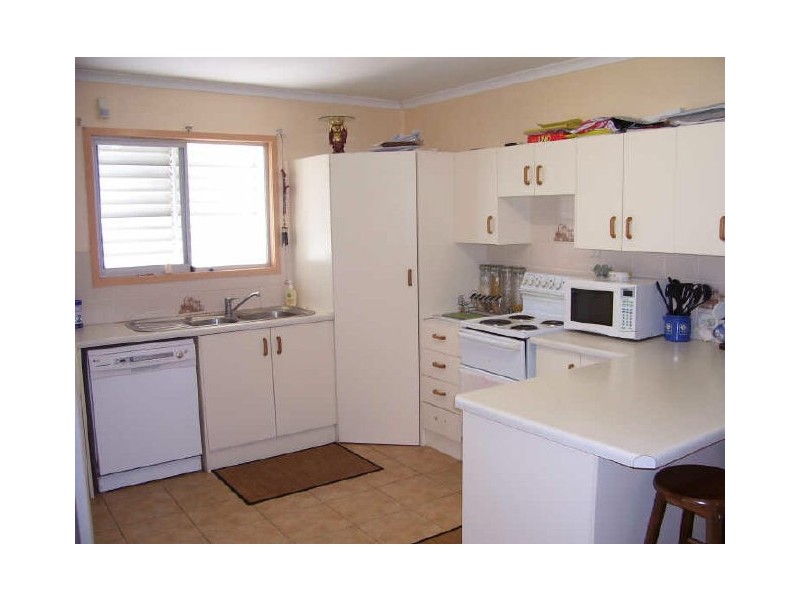 33 Busteed Street, West Gladstone QLD 4680
