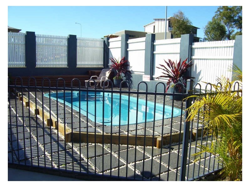 3 Dolphin Terrace, Gladstone QLD 4680