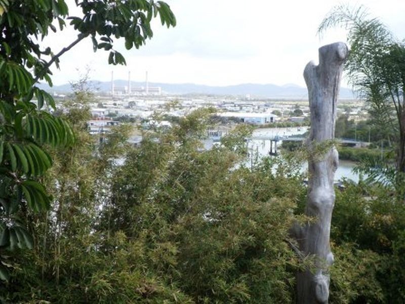 2/27 Auckland Street, Gladstone QLD 4680