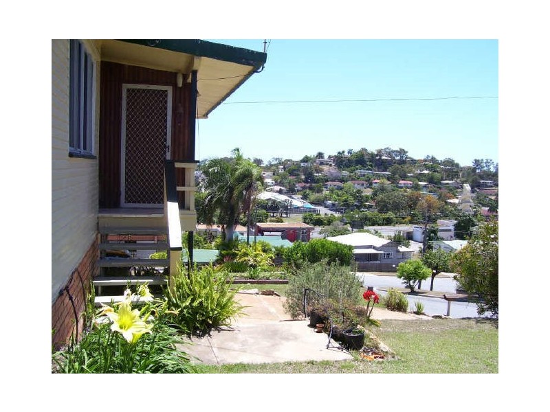 22 Walters Avenue, West Gladstone QLD 4680