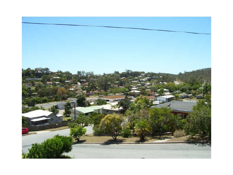 22 Walters Avenue, West Gladstone QLD 4680