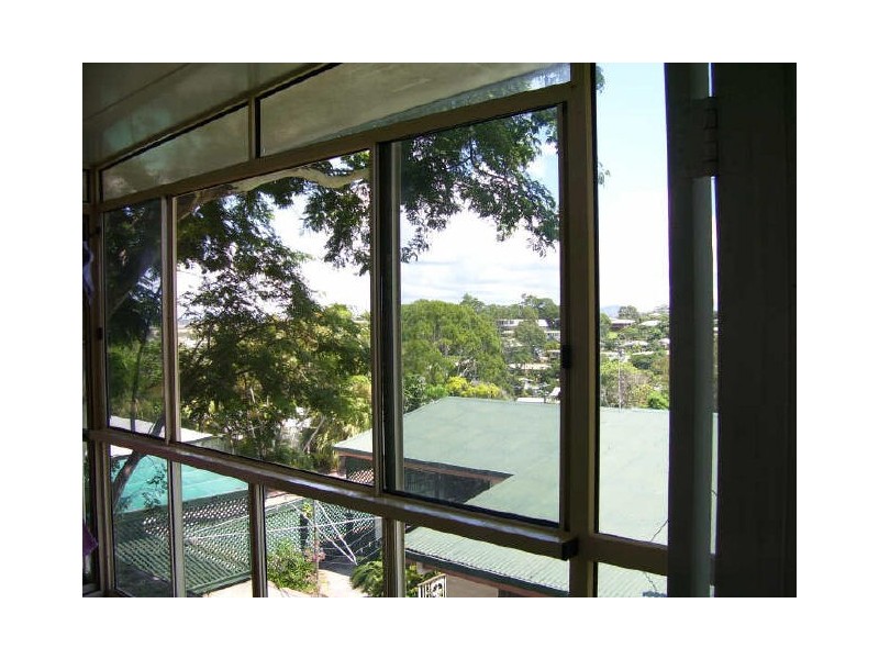 22 Walters Avenue, West Gladstone QLD 4680