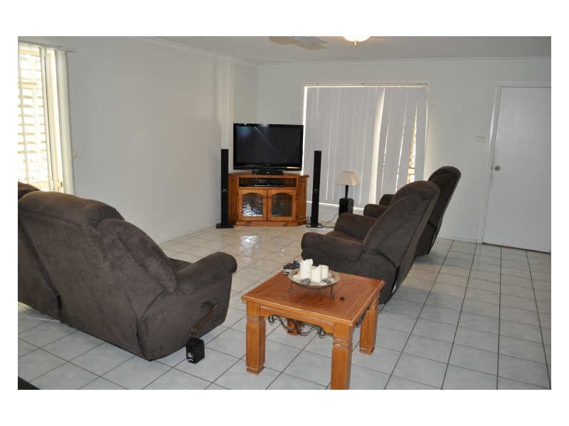 38 Ferguson Cresent, West Gladstone QLD 4680