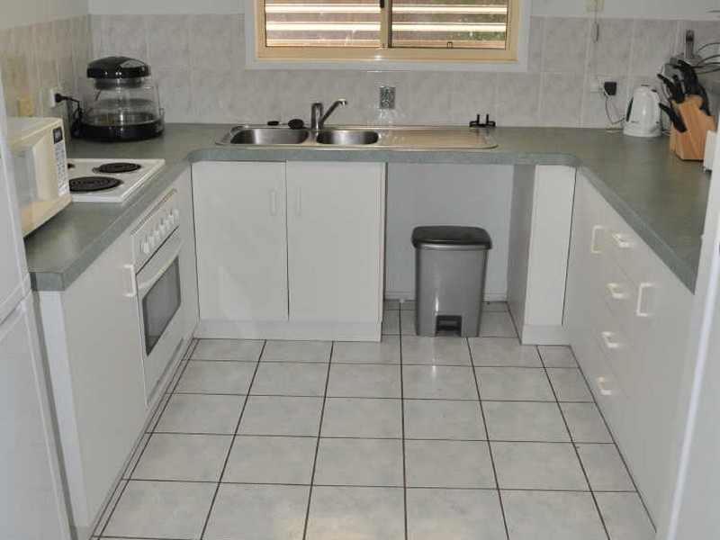 38 Ferguson Cresent, West Gladstone QLD 4680