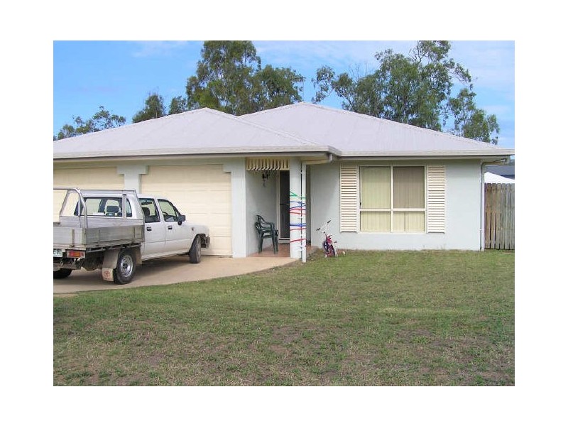 51 Skyline Drive, New Auckland QLD 4680