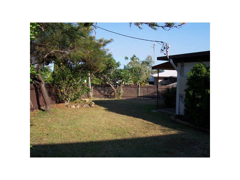 1/10 Potter Street, Clinton QLD 4680