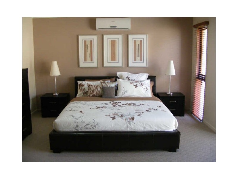 8 Southern Cross Close, Telina QLD 4680