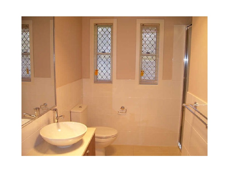 8 Southern Cross Close, Telina QLD 4680