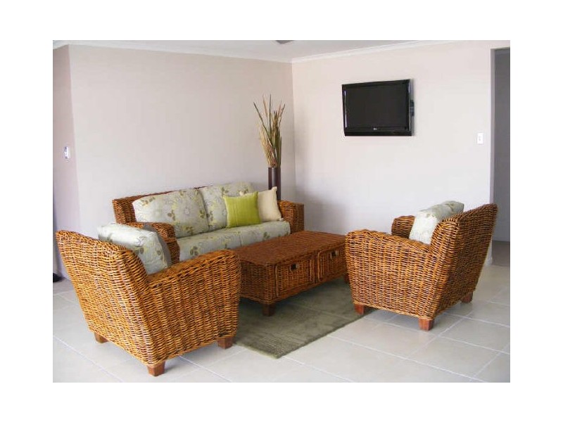 8 Southern Cross Close, Telina QLD 4680