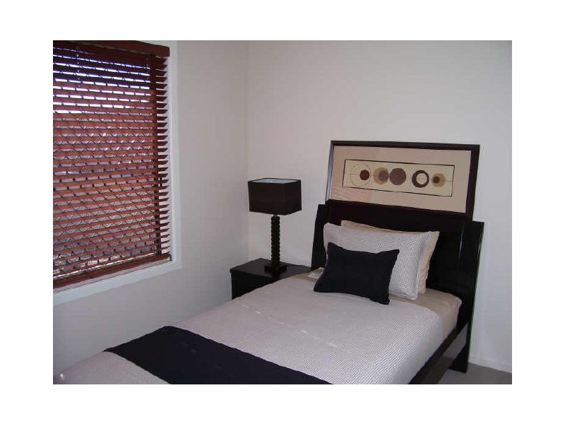 8 Southern Cross Close, Telina QLD 4680