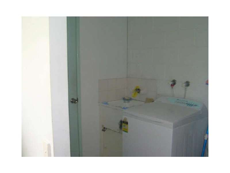 1/218 Auckland Street, Gladstone QLD 4680