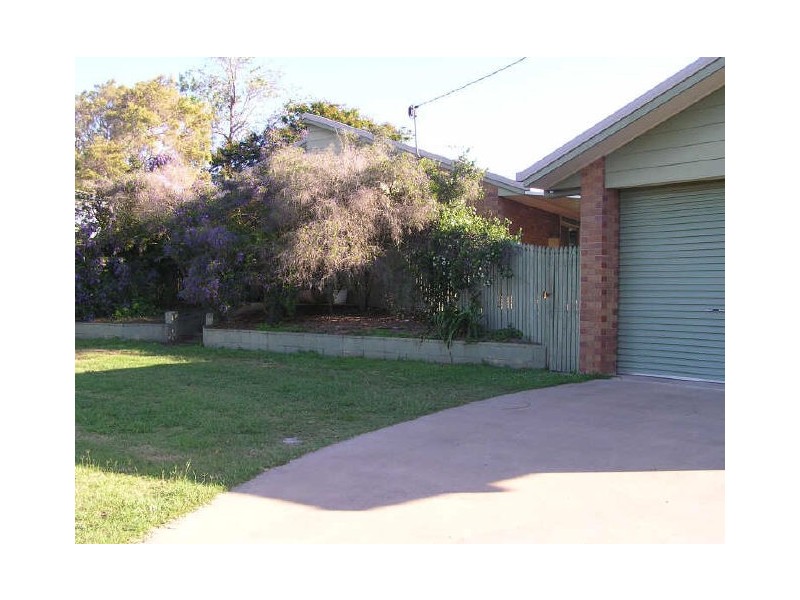 39 Shaw Street, New Auckland QLD 4680