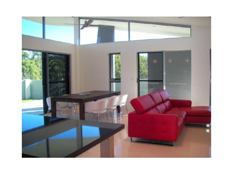 1 Dolphin Terrace, Gladstone QLD 4680