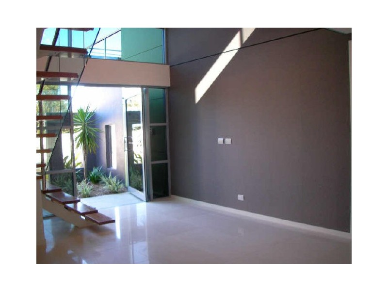 1 Dolphin Terrace, Gladstone QLD 4680