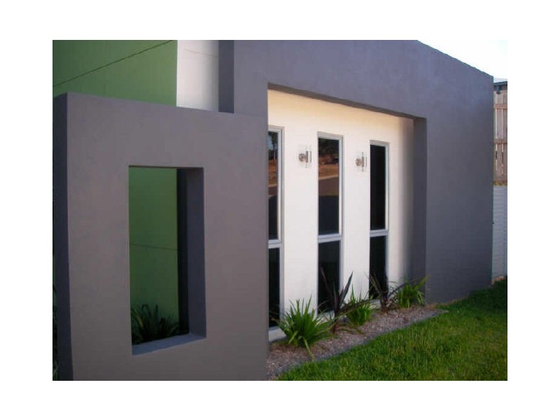 1 Dolphin Terrace, Gladstone QLD 4680