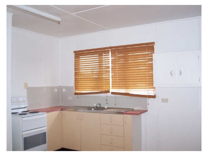 16 Kianga Street, Gladstone QLD 4680