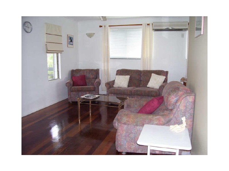 12 McGinlay Street, Clinton QLD 4680