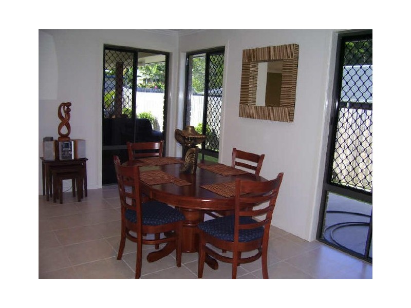 24 Larcom Rise, West Gladstone QLD 4680