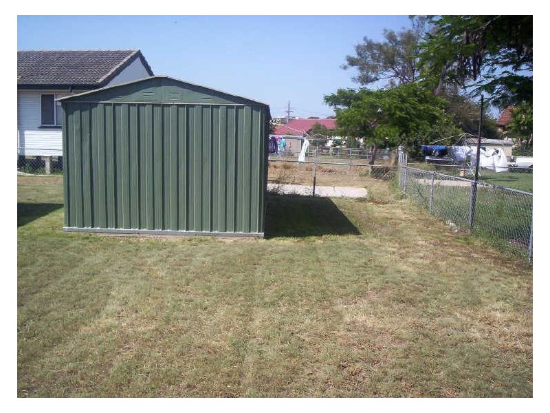 15 Moura Cres, Barney Point QLD 4680