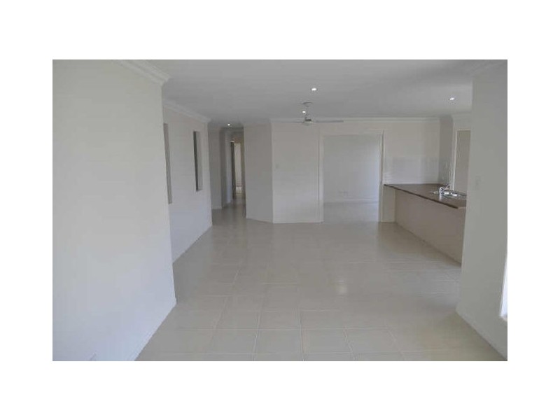 4 Johnson Street, Glen Eden QLD 4680