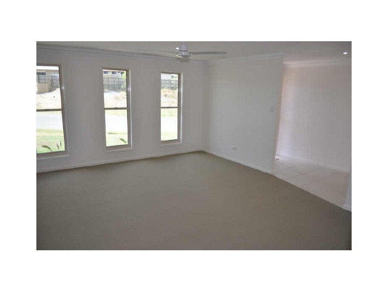 4 Johnson Street, Glen Eden QLD 4680