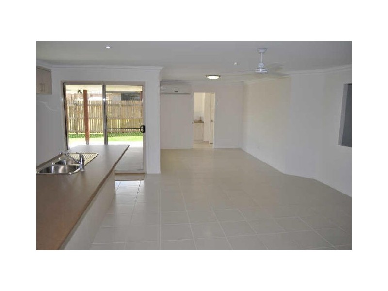 4 Johnson Street, Glen Eden QLD 4680