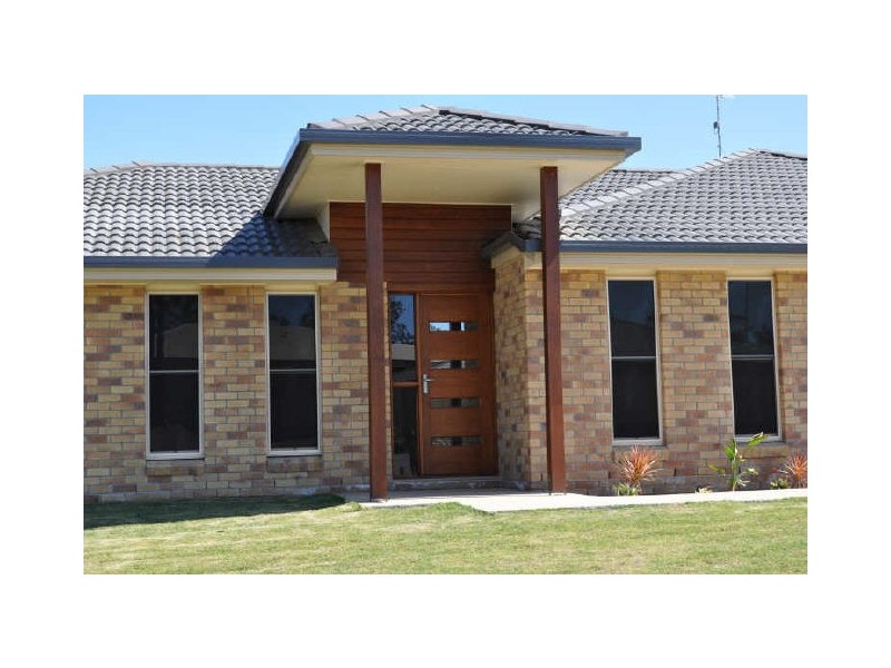 4 Johnson Street, Glen Eden QLD 4680