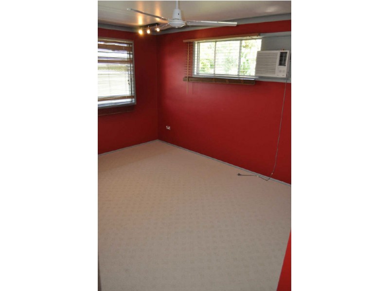 43 Flinders Street, West Gladstone QLD 4680