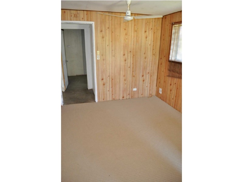 43 Flinders Street, West Gladstone QLD 4680