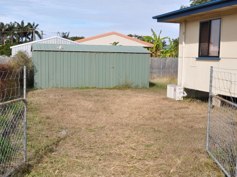 15 Moura Crescent, Barney Point QLD 4680