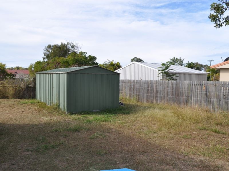 15 Moura Crescent, Barney Point QLD 4680