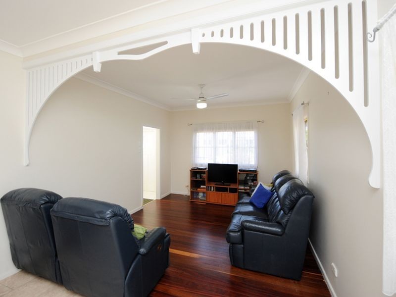 8 Hunter Street, West Gladstone QLD 4680