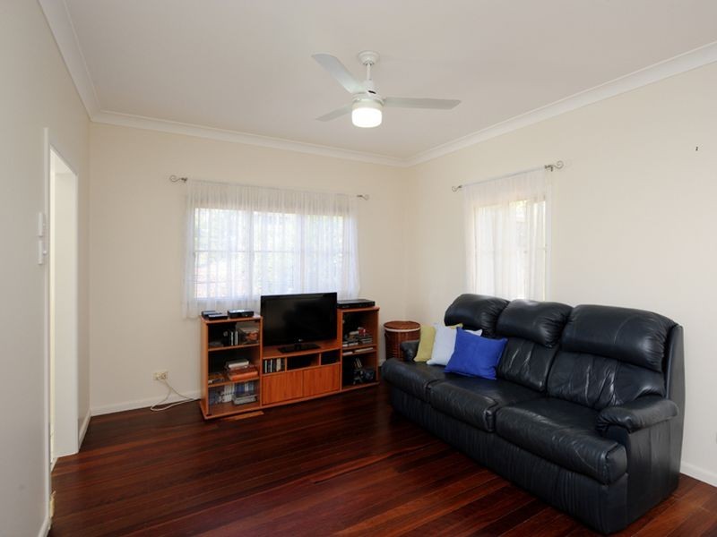 8 Hunter Street, West Gladstone QLD 4680