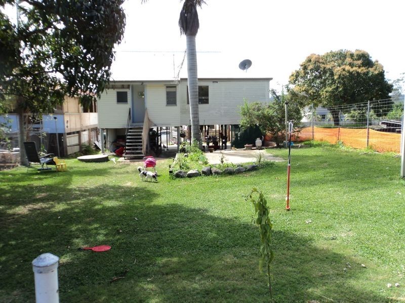 35 Gladstone Street, Mount Larcom QLD 4695