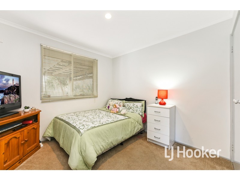 8 Acre Rise, Hampton Park VIC 3976