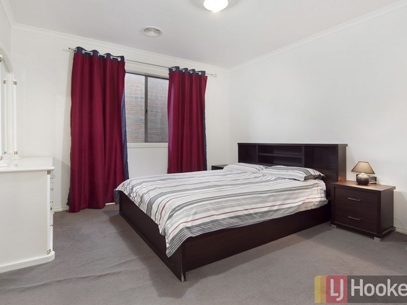18 Domino Way, Hampton Park VIC 3976